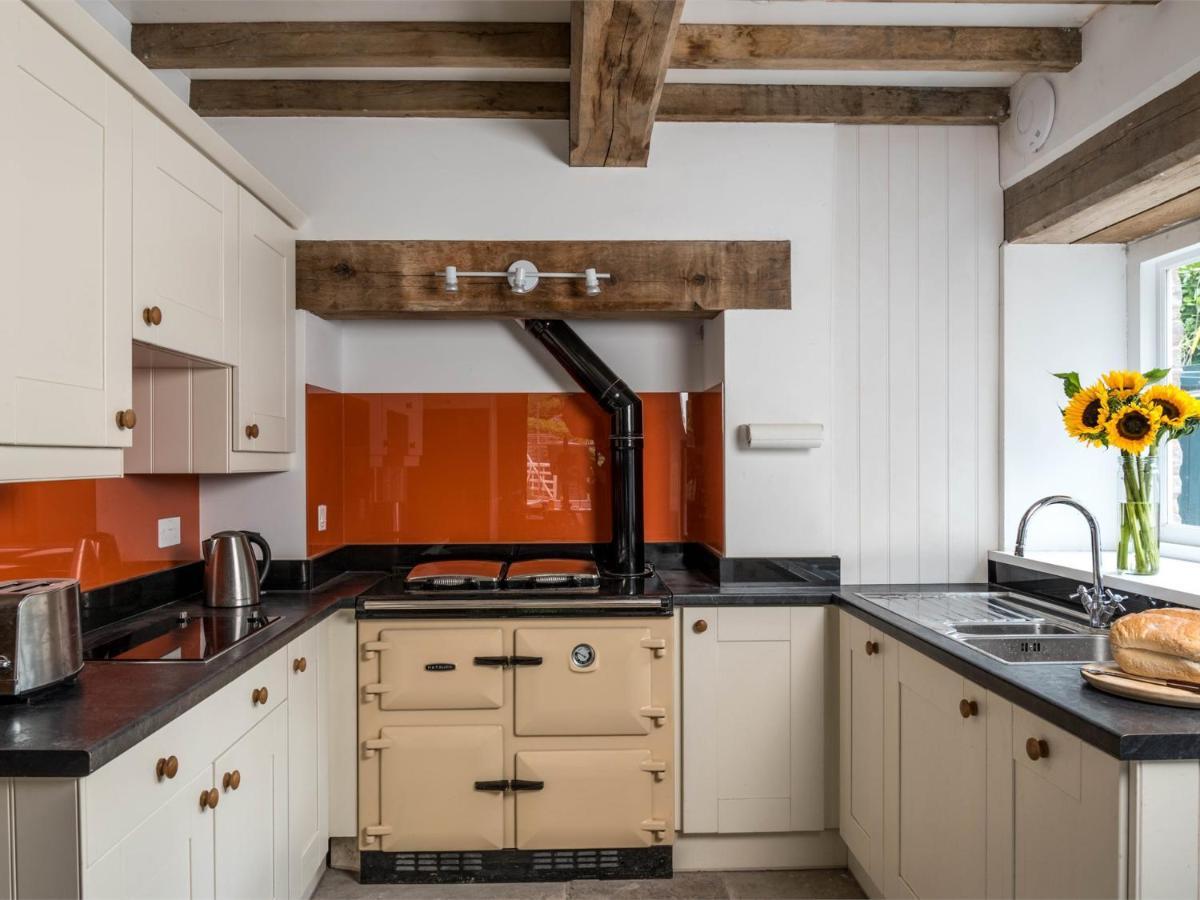 4 Bed In Hay-On-Wye Town Bn116 Villa ภายนอก รูปภาพ